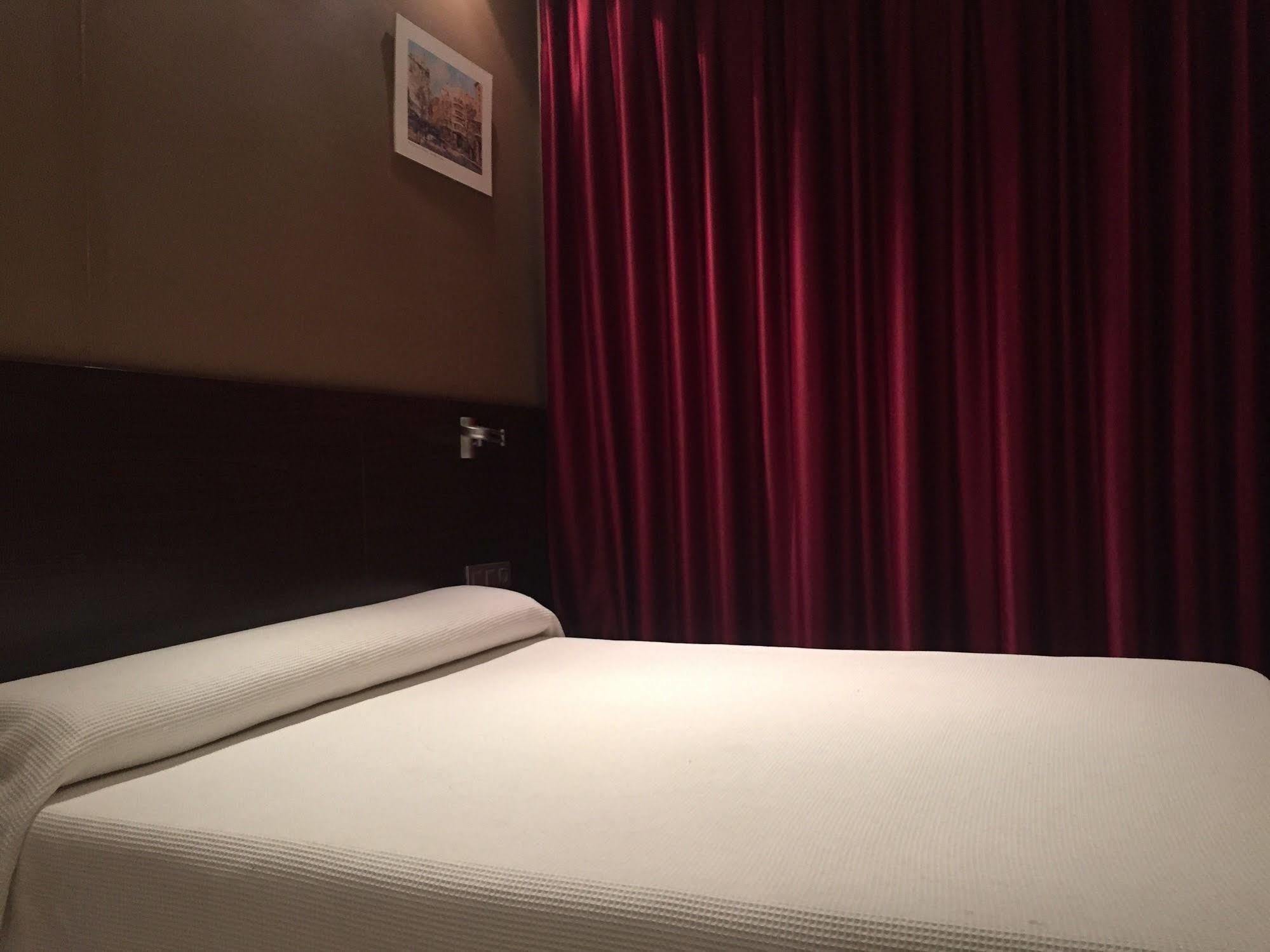 Numa Barcelona Brio Aparthotel Kültér fotó