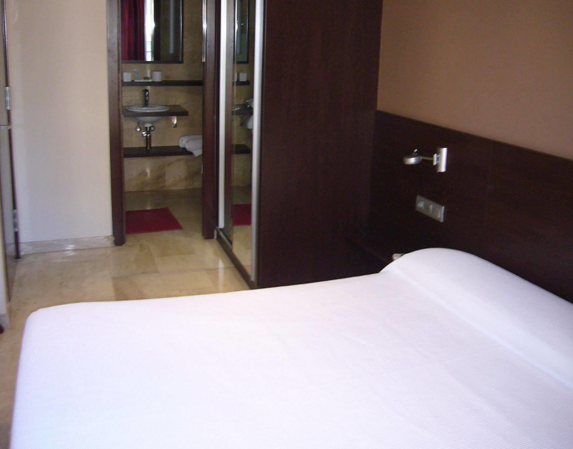 Numa Barcelona Brio Aparthotel Kültér fotó
